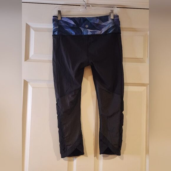 Lululemon black and blue mesh panel cropped leggings size 8 - Picture 4 of 4